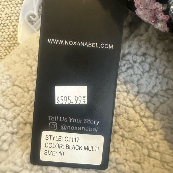 Beautiful, prom,wedding, or Prom dress. - Picture 12 of 14